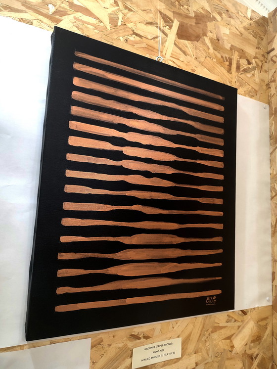 Image 1 of Walter Geraci - Gioconda Stripes (Bronce)