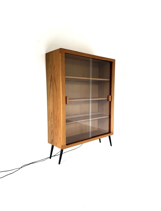 Image 1 of Vintage illuminated display case, Silkenborg Møbelfabrik '70