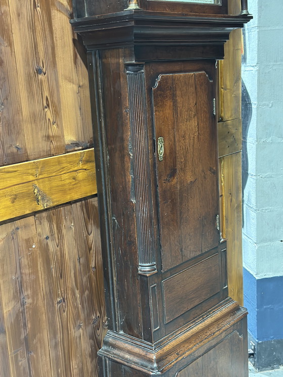 Image 1 of Horloge de parquet anglaise ancienne – R. Griffiths, Denbigh, fin XVIIIe / début XIXe siècle