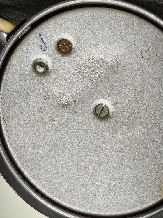 Lampe de table chromée Bauhaus des années 1930, modèle 3530, par Napako, Tchécoslovaquie – Metal (photo 7 of 10)
