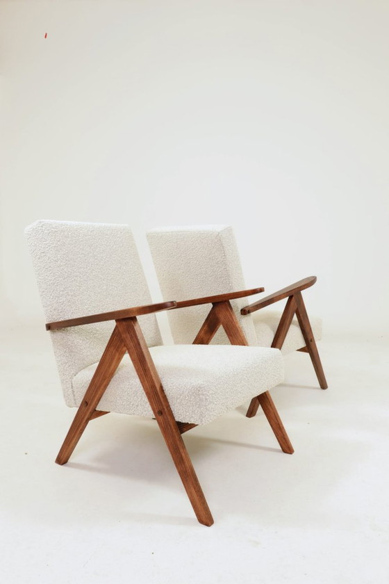 Image 1 of Pair of longue chairs off white bouclé modern design 