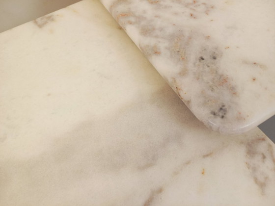 Image 1 of Paire de tables basses gigognes vintage en marbre blanc des années 70