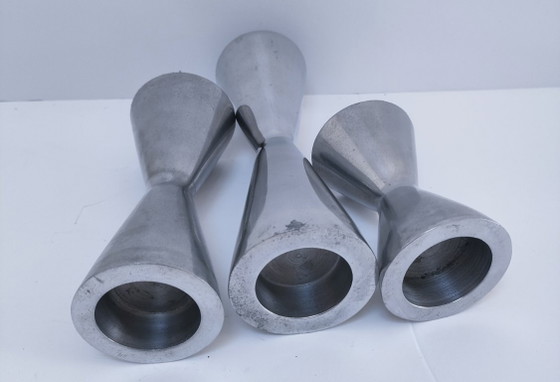 Three diabolo aluminum candle holders, 90s design – Aluminium (photo 4 of 11)