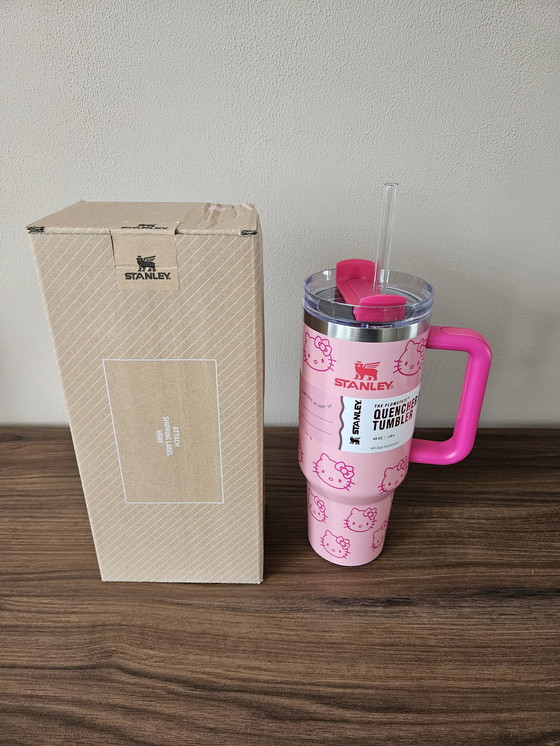 Image 1 of Stanley Quencher Taza Hello Kitty