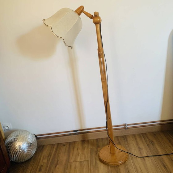 Image 1 of Lampada da terra vintage articolata in legno di pino – design scandinavo
