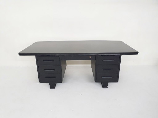 Escritorio ejecutivo de madera negra, década de 1960. – bureau, Wood (photo 2 of 21)