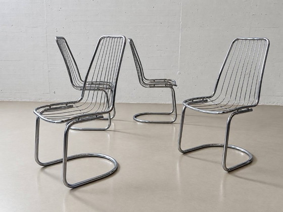 4 Cantilever Wire Chairs in Chrome, 1970s – Side chairs (photo 2 of 15)