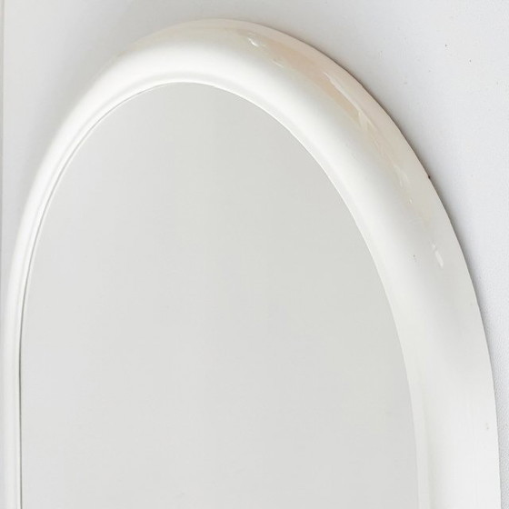Image 1 of Vintage space age spiegel ovaal crème wit kunststof 1970's