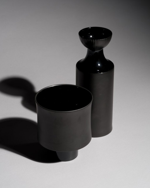 Tapio Wirkkala Porcelaine Noire Vase Duo Rosenthal MCM Chic Minimalist & Iconic