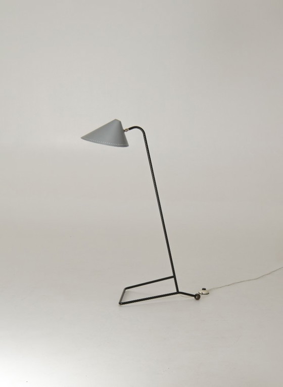 Image 1 of Eine seltene Stehlampe aus der Mitte des 20. Jahrhunderts aus dem Jahr 1955 – H.Th.J.A. Busquet für Hala Zeist