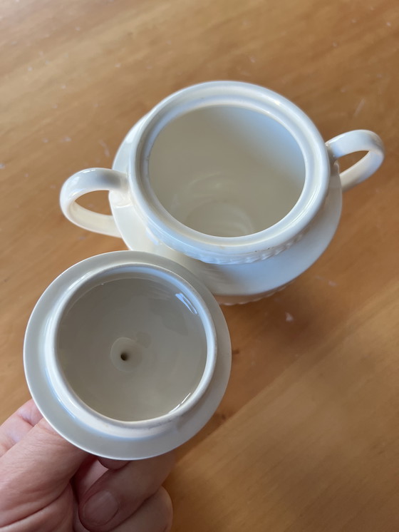 Image 1 of Barattolo vintage Wedgwood Edme con coperchio