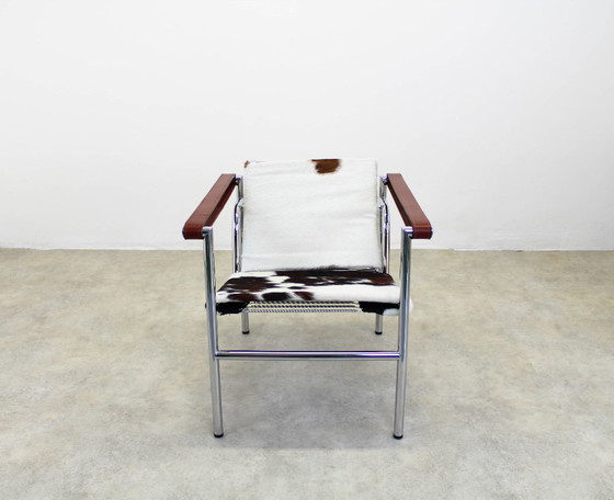 Lc1 Chair Le Corbusier Cassina Charlotte Perriand Seats I, Dining chairs, Metal, Leather, White (photo 8 of 12)