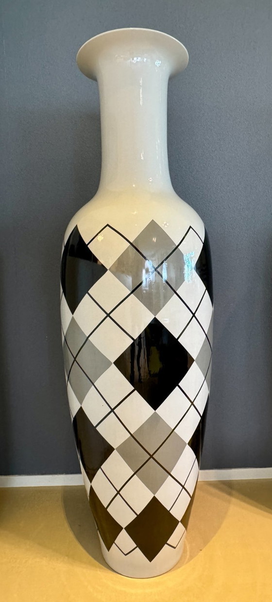 Image 1 of Jarrones únicos POLSPOTEN negro/blanco altura 183cm.