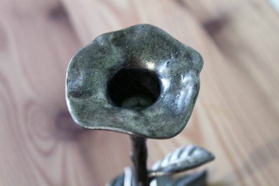 Image 1 of Candelabro de peltre con diseño floral, 1970