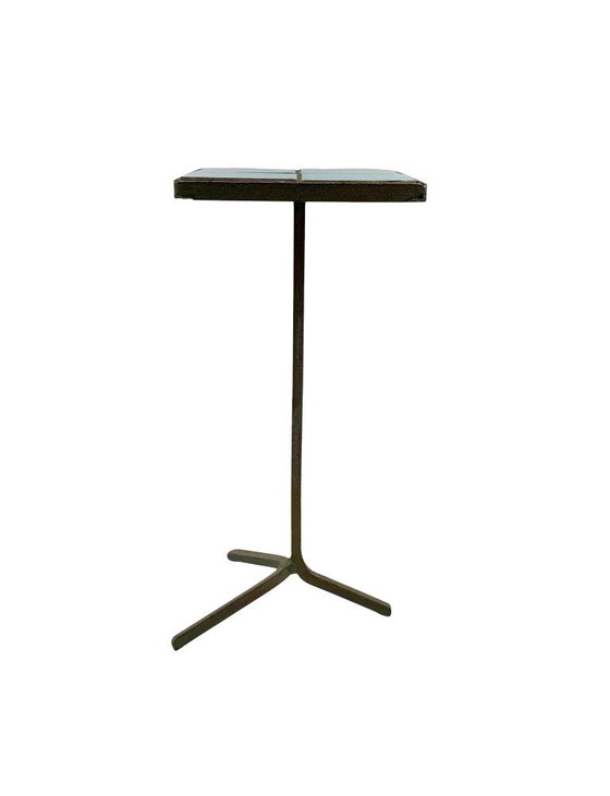 Image 1 of Moderne azuurblauwe bijzettafel van ijzer en tegels, Frankrijk jaren 1960