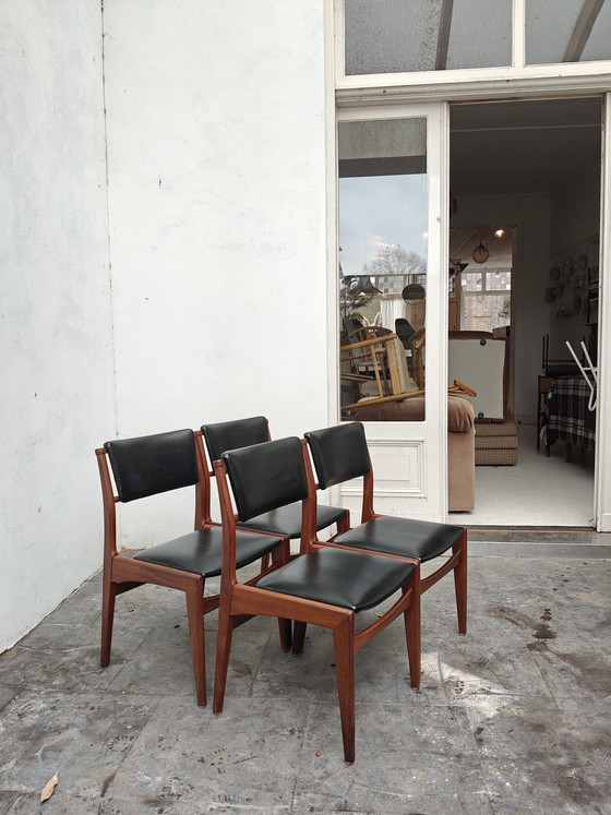 Image 1 of Ensemble de 4 chaises de salle à manger vintage