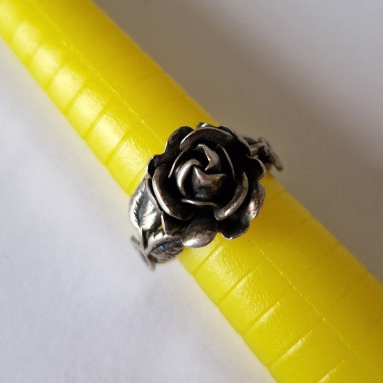 Image 1 of TEKA - Silberring mit Rose - 60er/70er Jahre - Größe 18.25
