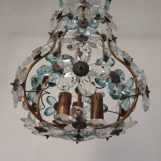 Image 1 of Hanglamp versierd met 42 bloemen in blauw en helder kristal, Maison Bagues stijl, jaren 30