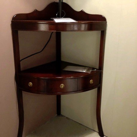 corner cabinet V878 – Bevan- Funnell, kasten, Design