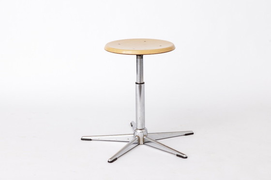 Image 1 of Set of 4 Vintage Industrial Stools 1970s, Chrome Adjustable Stools with Pagholz Seats, Mid Century Stools