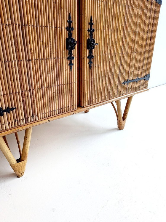 Image 1 of Frans rotan dressoir uit de jaren 60