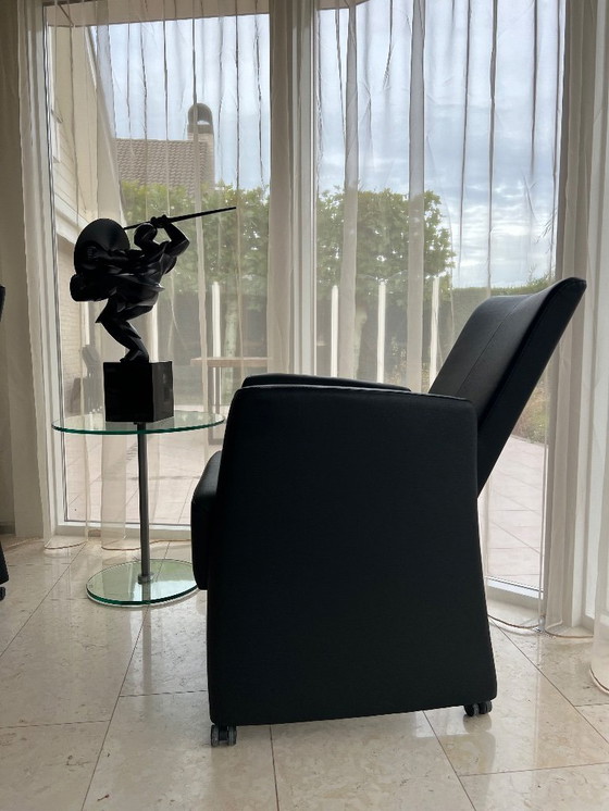 Image 1 of 8 chaises de salle à manger Framati Luxury en cuir noir, neuves.