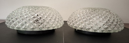 2 lampade da soffitto vintage con rilievo a forma di ananas e rosone nero massiccio.