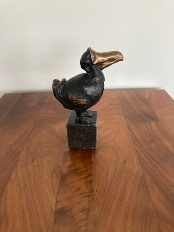 Image 1 of Dodo, brons van Josephine Wortelboer 