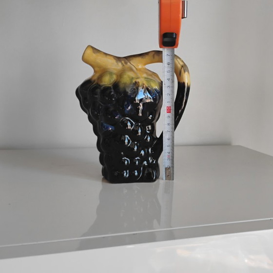 Image 1 of CERAMIC PITCH IN THE SHAPE OF A BUNCH OF GRAPE