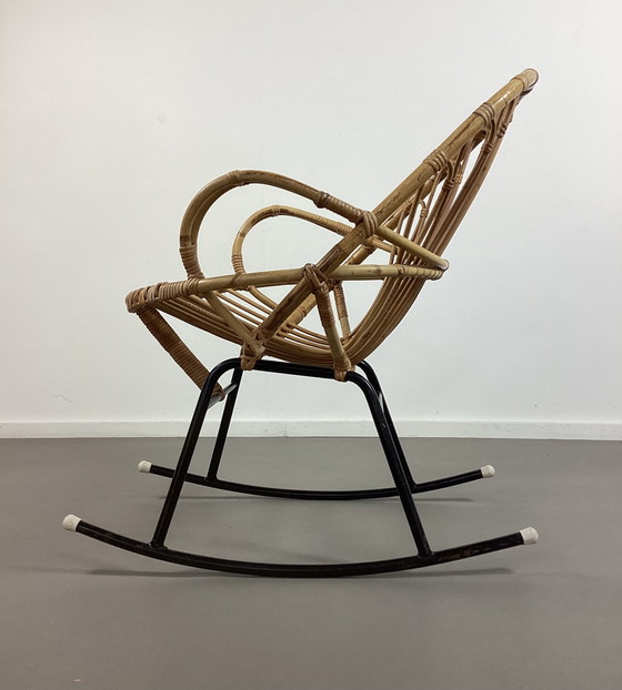 Image 1 of Rara sedia a dondolo in rattan Rohé Noordwolde dal design vintage