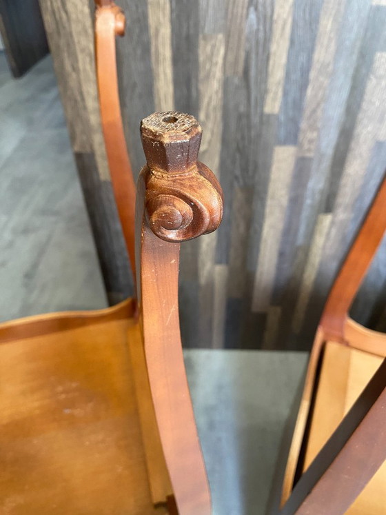 Image 1 of Zwei Nachttische im Stil Louis XV mit Schubladen und einer Nische