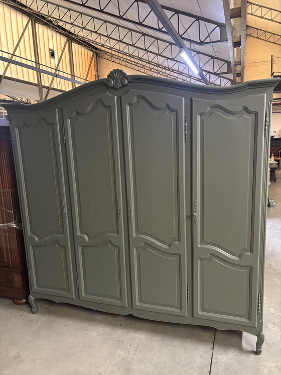 Image 1 of Brocante kledingkast