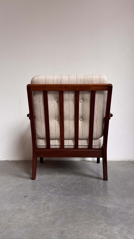 Image 1 of Vintage Deense fauteuil teak