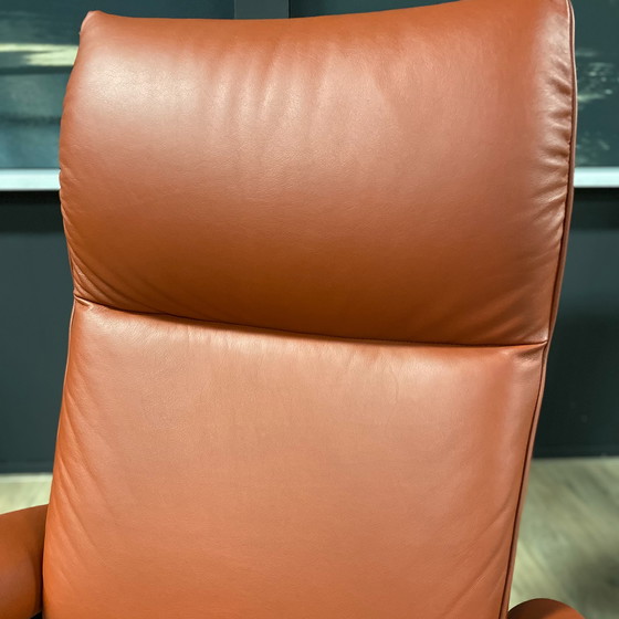 Image 1 of Fauteuil inclinable Stressless Aura M avec repose-pieds
