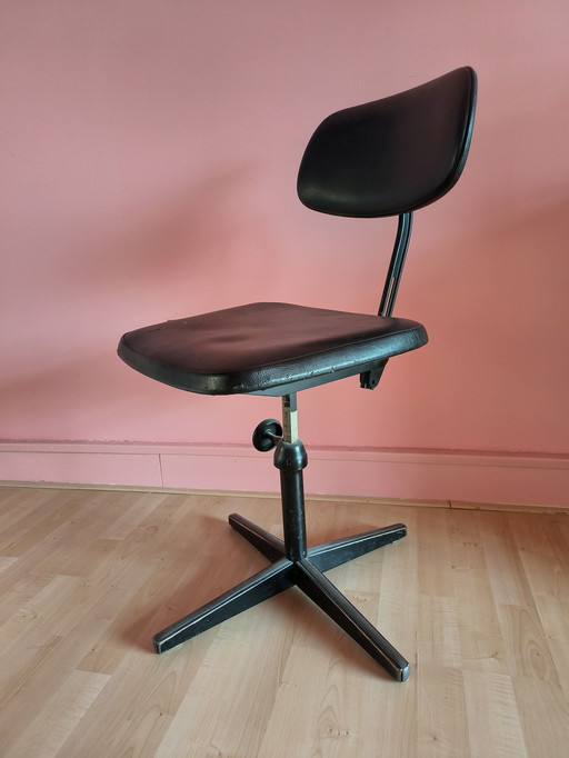 Vintage Ahrend de Cirkel bureaustoel - Friso Kramer design 1960