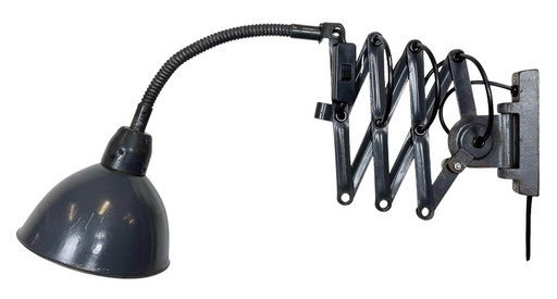 Aplique de pared industrial gris oscuro tipo tijera de Elektroinstala, década de 1960