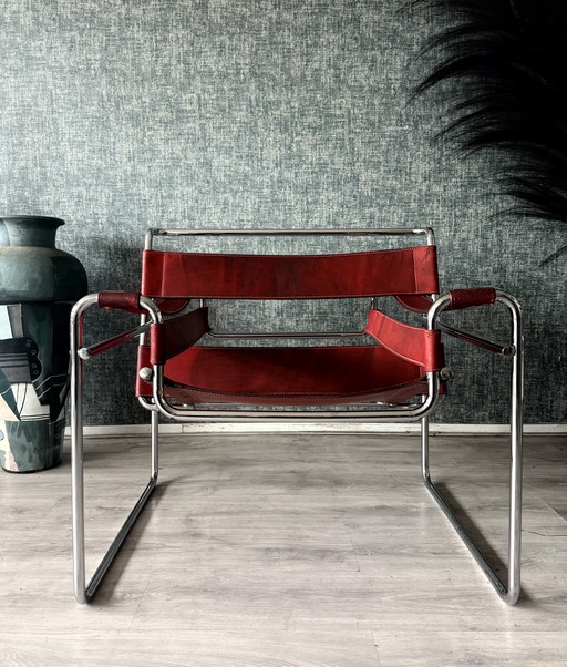 Fauteuil Wassily vintage de Marcel Breuer pour Fasem, cuir rouge bordeaux