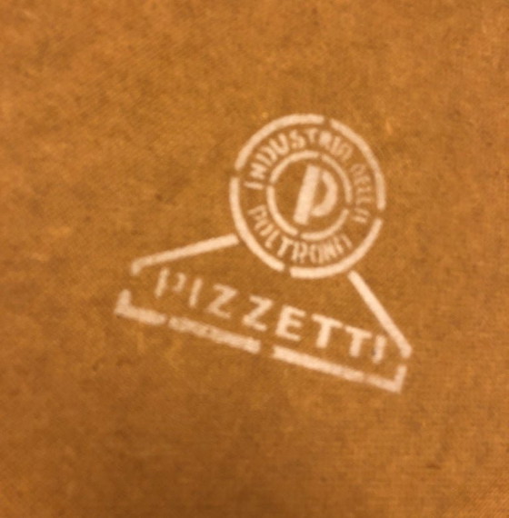 Image 1 of https://www.1stdibs.com/furniture/mirrors/wall-mirrors/pizzetti-cognac-leather-mirror-1950s-italy/id-f_33697732/