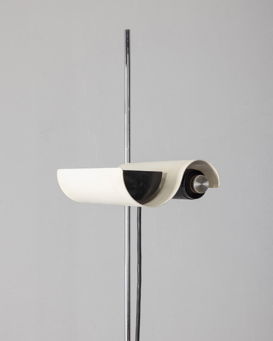 Image 1 of Vintage 1970s floor lamp mod. Dim 333 design Vico Magistretti for Oluce 