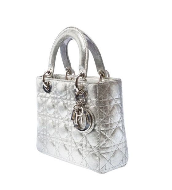 Image 1 of Borsa DIOR Lady Dior in cuoio argentato - 103267