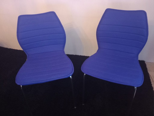 4 sedie da pranzo/ufficio basate sul modello Kartell Maui Soft, disegnato da Vico Magistretti.