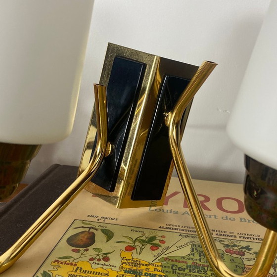 Double Corner Wall Sconce 1950s-1960s Gold Metal and White Opaline Glass Shades – Wall lights (photo 5 of 9)