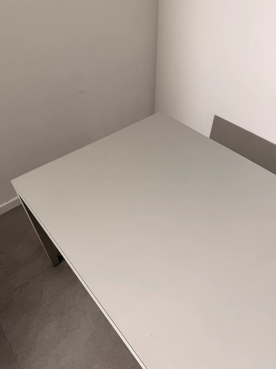 Image 1 of Table à manger MDF Italia
