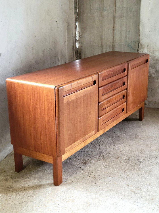 Aparador Dyrlund de Teca, Dinamarca 1970 – Aparadores, Wood (photo 4 of 10)