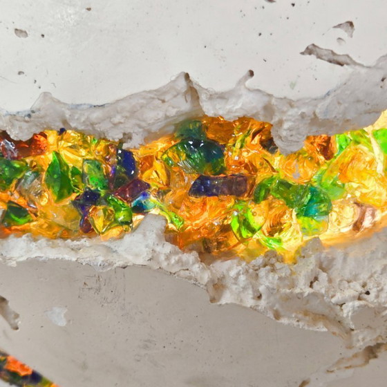 Image 1 of Vintage tafellamp uit de jaren 70 in de stijl van een ruimteschip met UFO's en planeten, gemaakt van gips en glas.