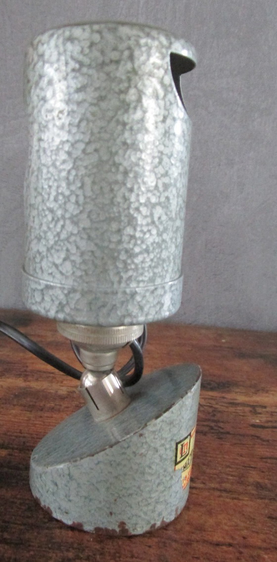 Image 1 of  Industriële lamp  jaren 50 in gegalvaniseerd staal, van het merk Nachet