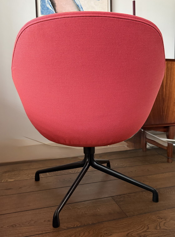 Image 1 of Hay à propos d'un fauteuil Aal 81