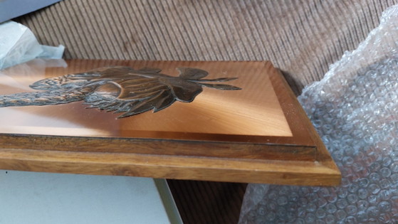 Obra de arte en relieve de cobre de Dennis Thomson, Decoración de pared, Madera, Marrón (foto 4 de 5)