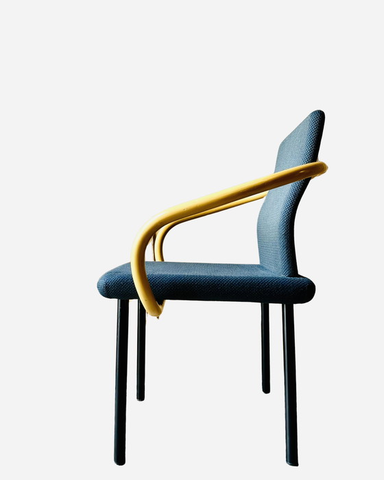 Image 1 of 4x Silla Mandarin de Ettore Sottsass para Knoll, 1986 - Tela azul, reposabrazos con aspecto de bambú