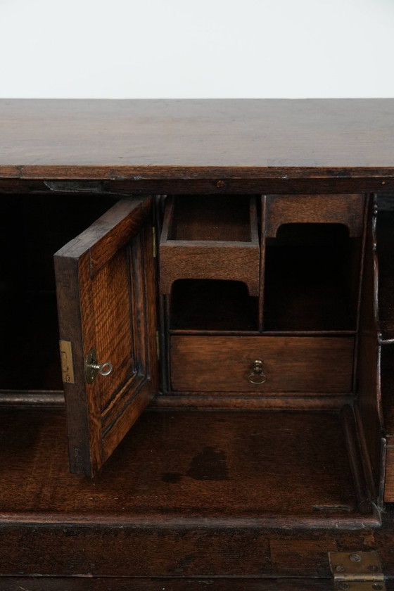Image 1 of Commode/bureau/commode anglaise ancienne en chêne du XVIIIe siècle